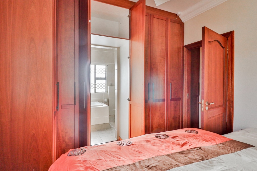 7 Bedroom Property for Sale in Myburgh Park Western Cape
